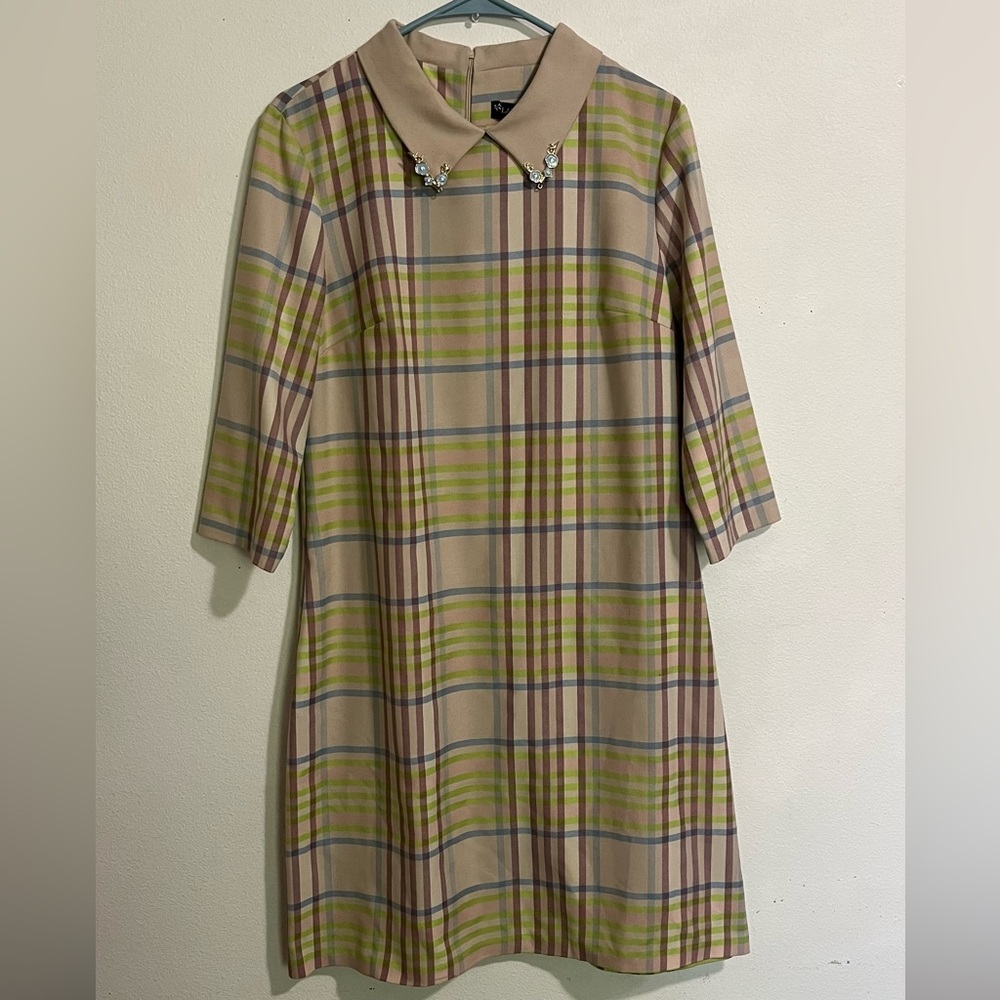 Ladyform beautiful collared half-sleeve full zip dress